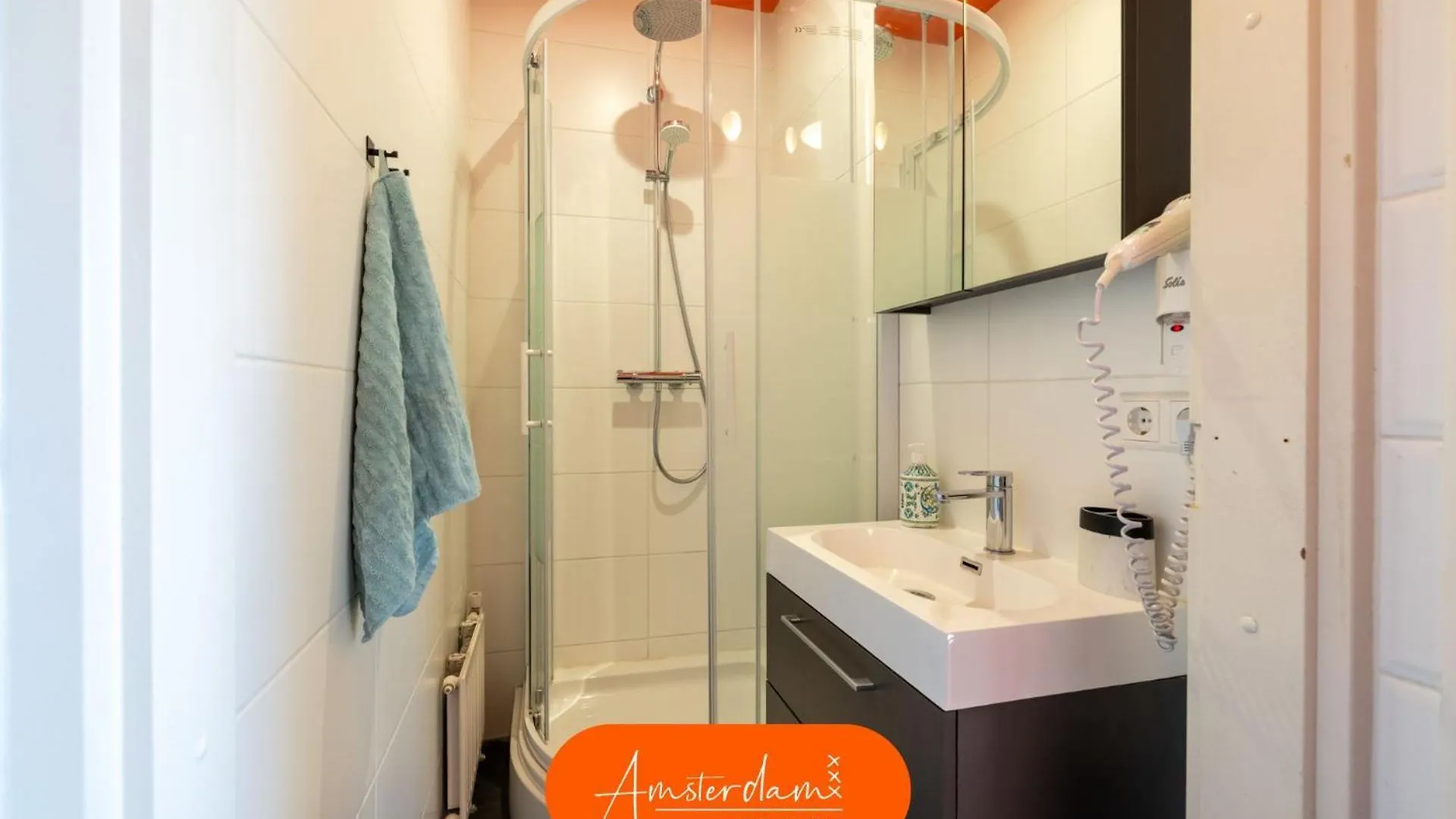 Holiday home Amsterdam Group Stay - Jacuzzi, Sauna & Cinema Zwanenburg
