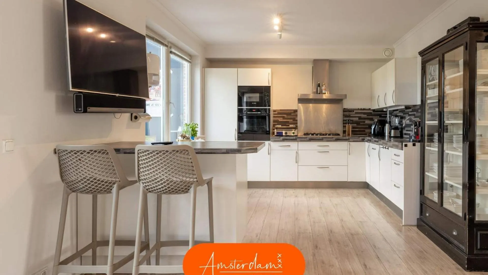 Amsterdam Group Stay - Jacuzzi, Sauna & Cinema Zwanenburg Holiday home